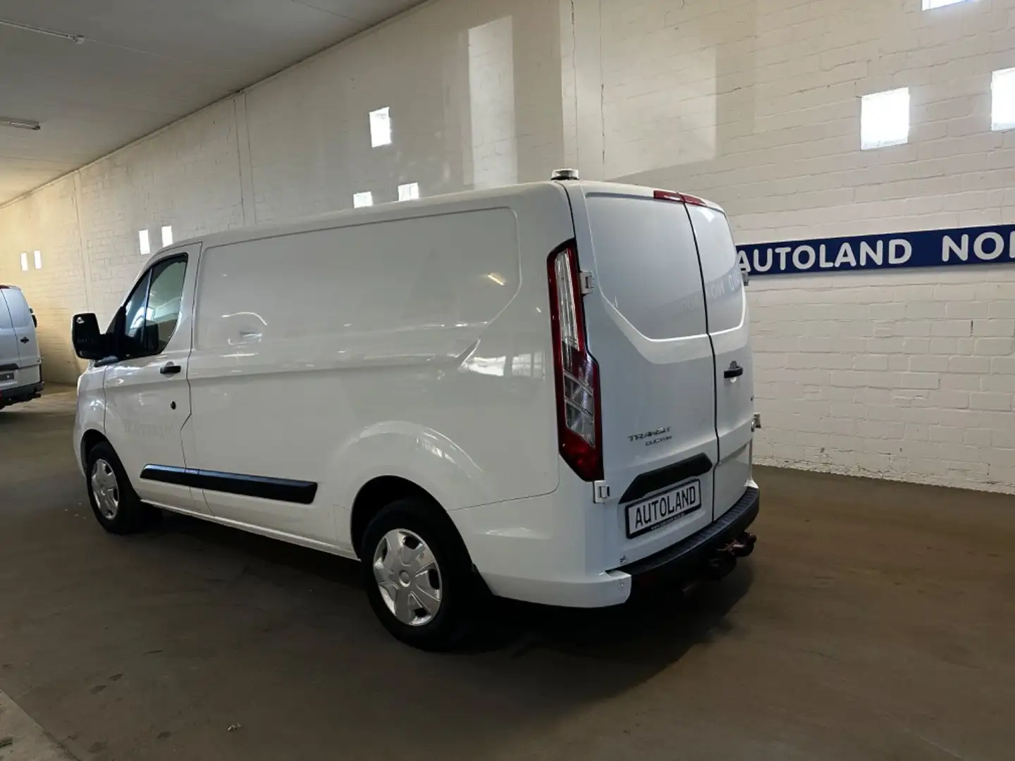 Ford Transit Custom 2.0TDCi Kasten 280 L1*AHK*130PS Weiß - 2