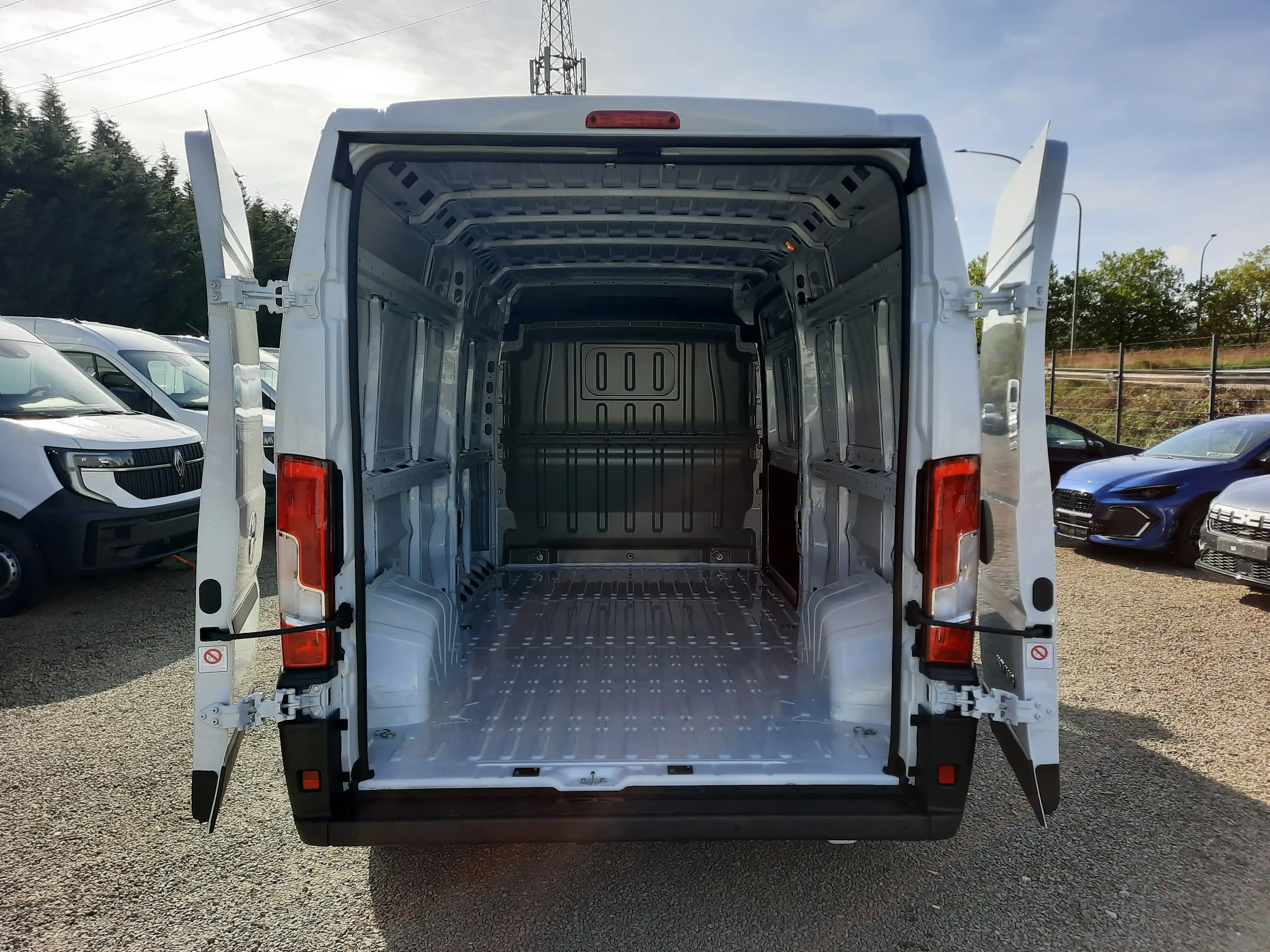 Opel Movano Fourgon 3.5T L3H2 2.2 BlueHDI 140 - 0 KM — photo 6