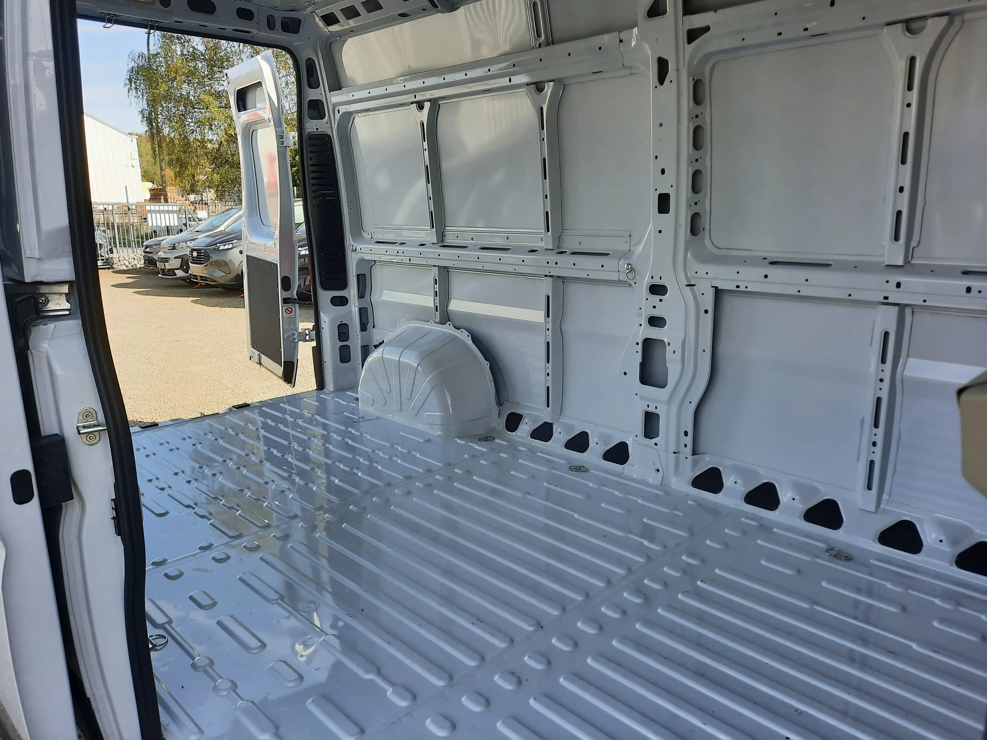 Opel Movano Fourgon 3.5T L3H2 2.2 BlueHDI 140 - 0 KM — photo 10