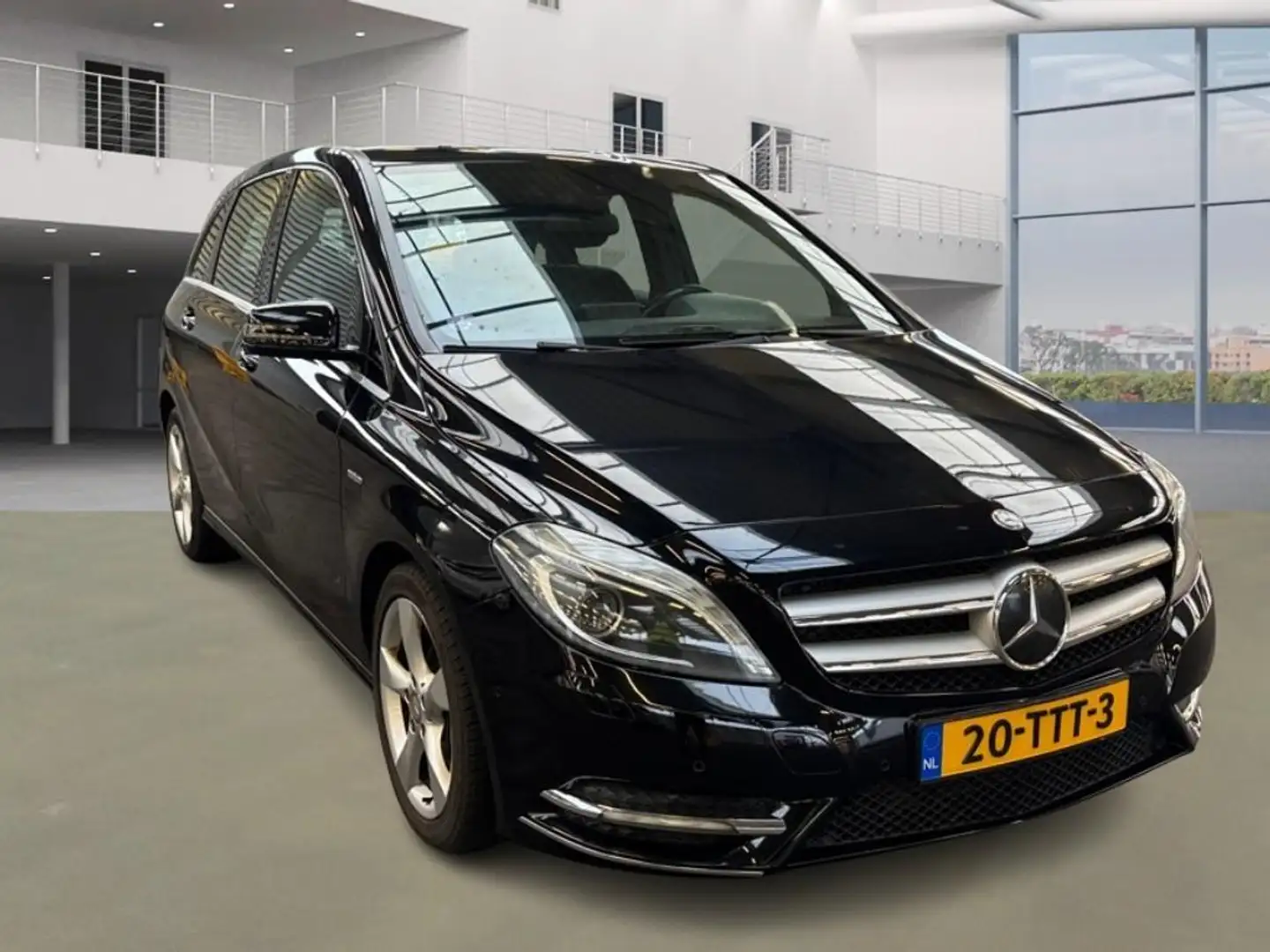 Mercedes-Benz B 200 Ambition 1e Eig. NL-auto +NAP Black - 2