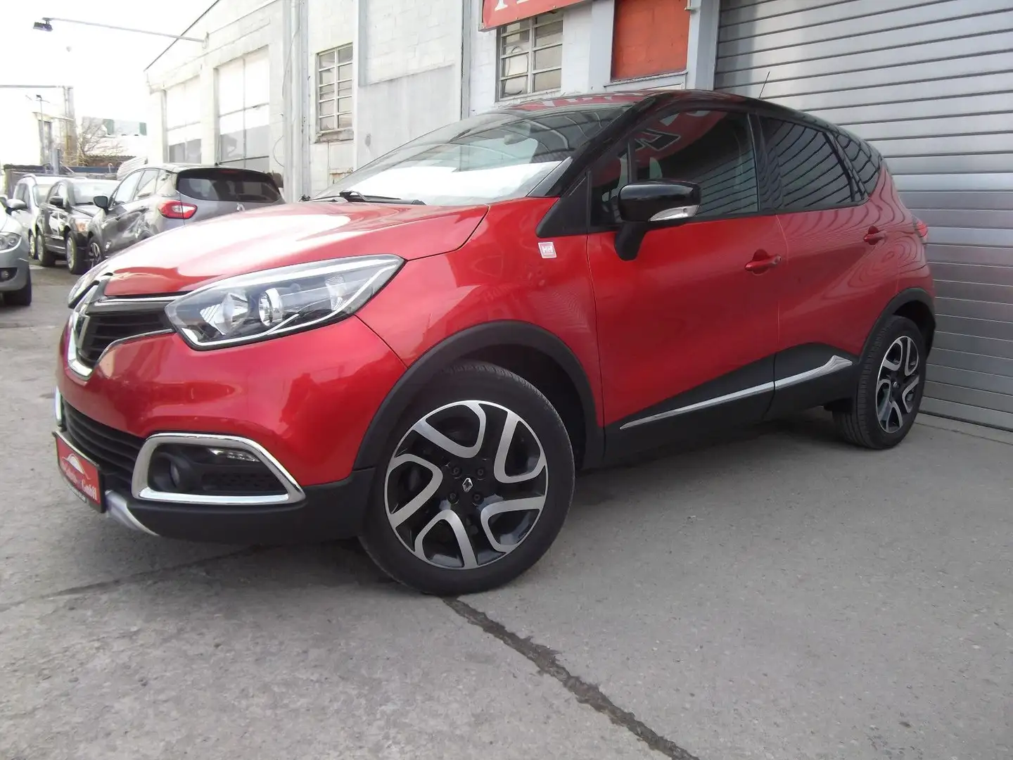 Renault Captur 1,2i Helly Hansen Autom, Navigation Noir - 1