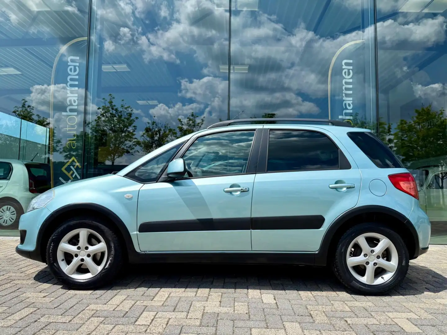 Suzuki SX4 1.6i Exclusive, Trekhaak, Climate, KeyLess, Navi Blue - 2