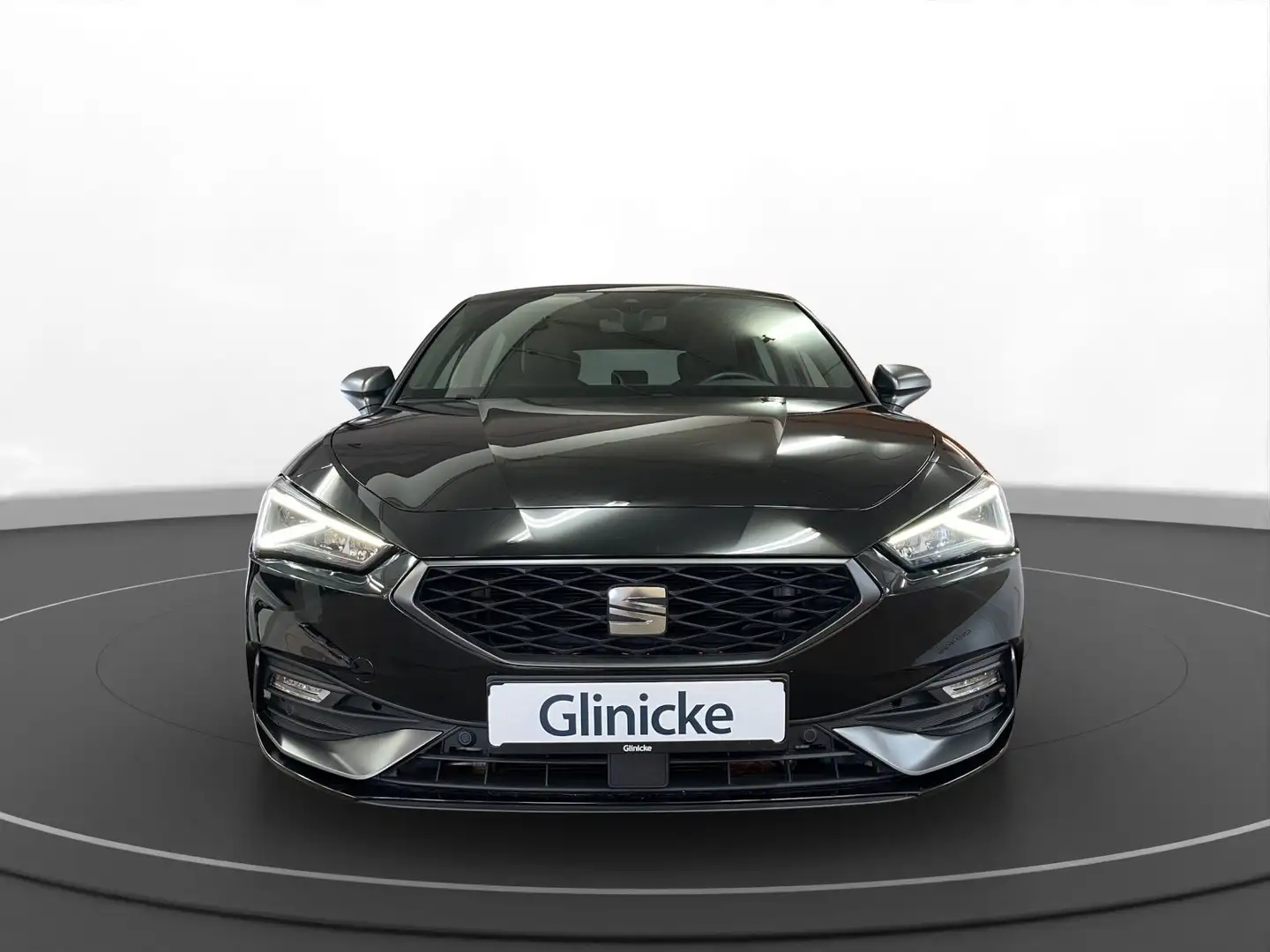 SEAT Leon 1.4 eHybrid FR Pano LM 18" Navi LED RFK+PDC Schwarz - 2