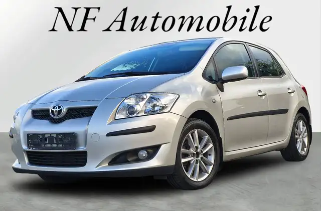 Toyota Auris Team--TÜV NEU--Kupplung NEU--Hinterachse NEU--Klima--ISOFIX--