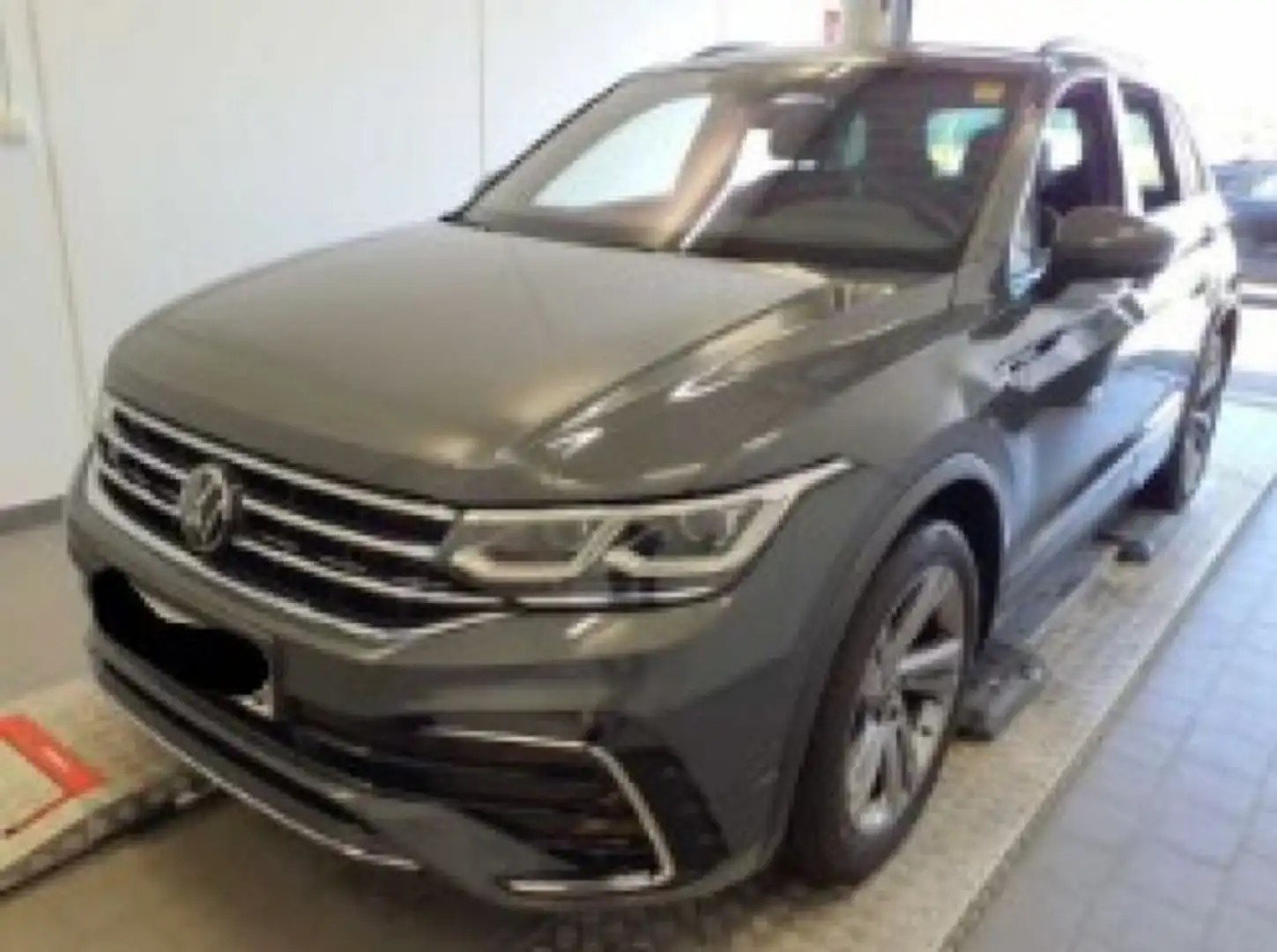 Volkswagen Tiguan 2.0 TDI R-Line 4Motion Navi*AHK*IQ-Light* Grau - 2