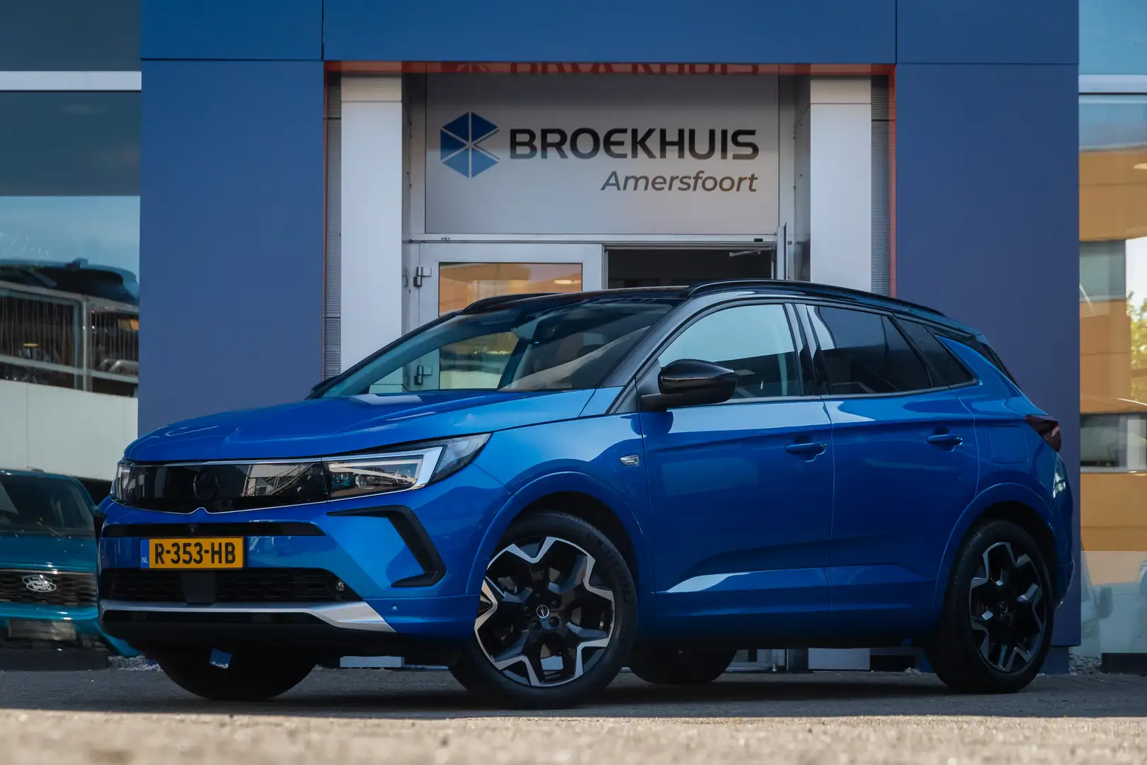 Opel Grandland 1.6 Turbo Plug-In Hybrid Ultimate | Trekhaak | Cru Blauw - 1