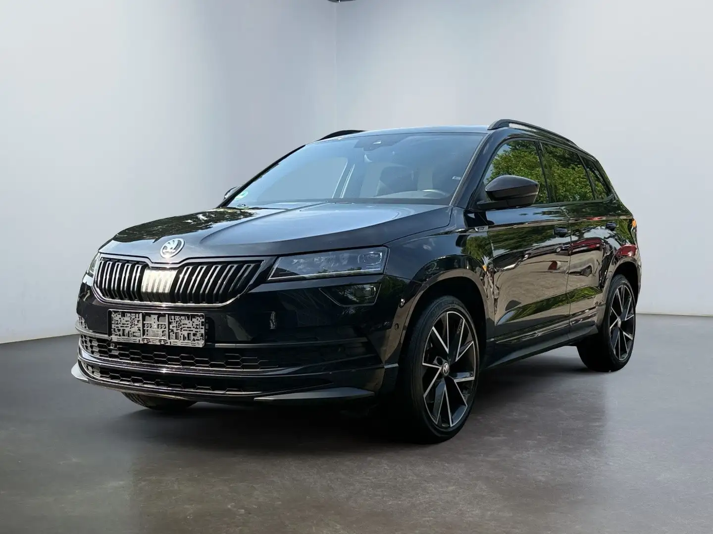 Skoda Karoq Sportline 4x4 * ACC * PANO * AHK * Schwarz - 1