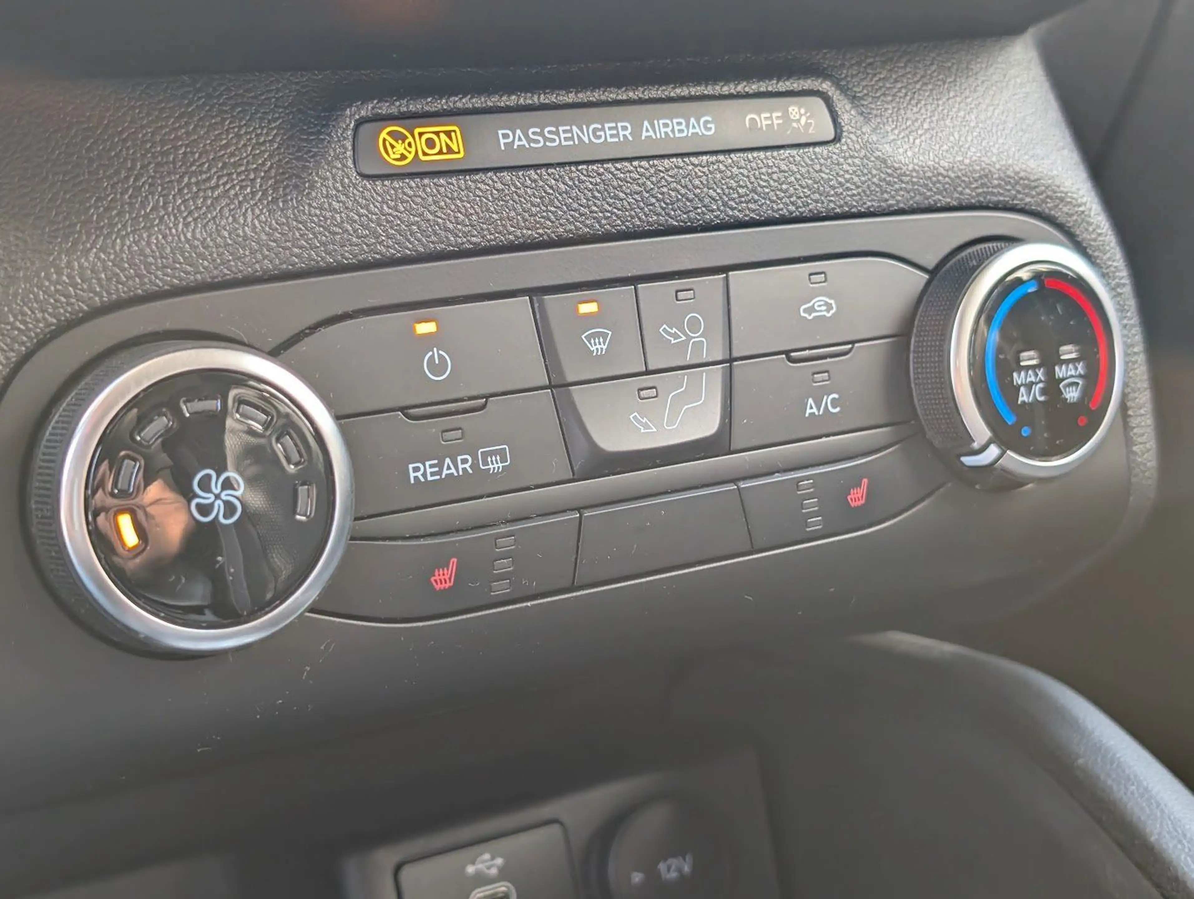 Ford Focus Turnier COOL&CONNECT NAVI. AHK. ACC. SHZ — photo 13