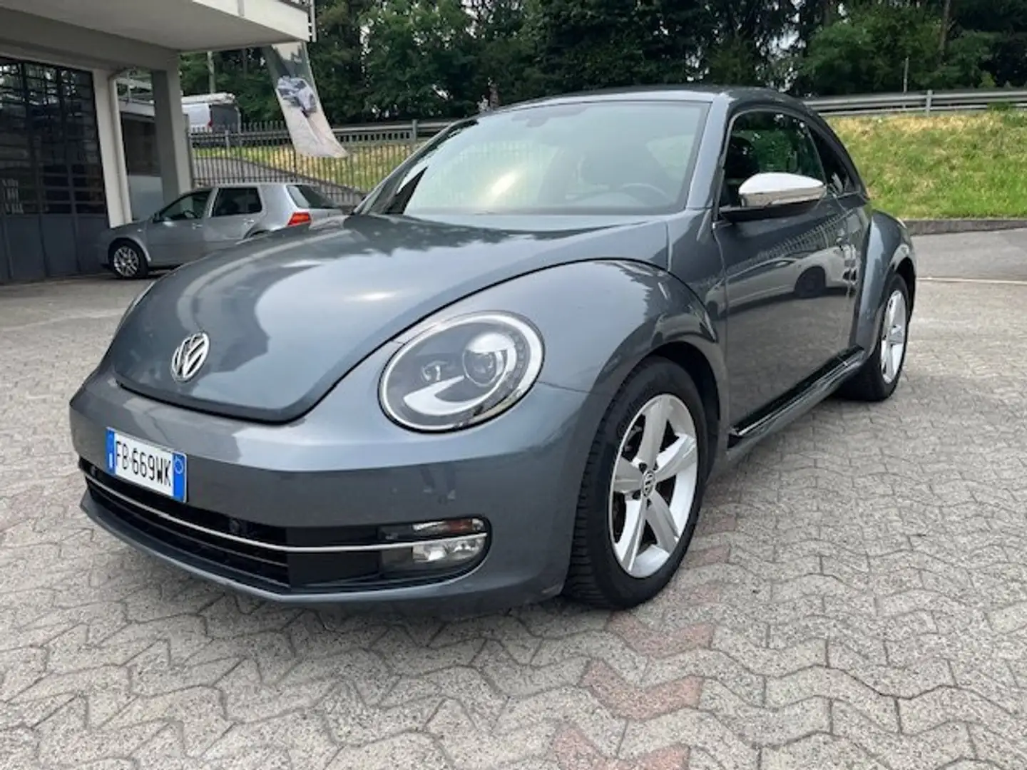 Volkswagen Maggiolino 2.0 TDI Sport 140cv DSG "OK Neopatentati" Grigio - 2