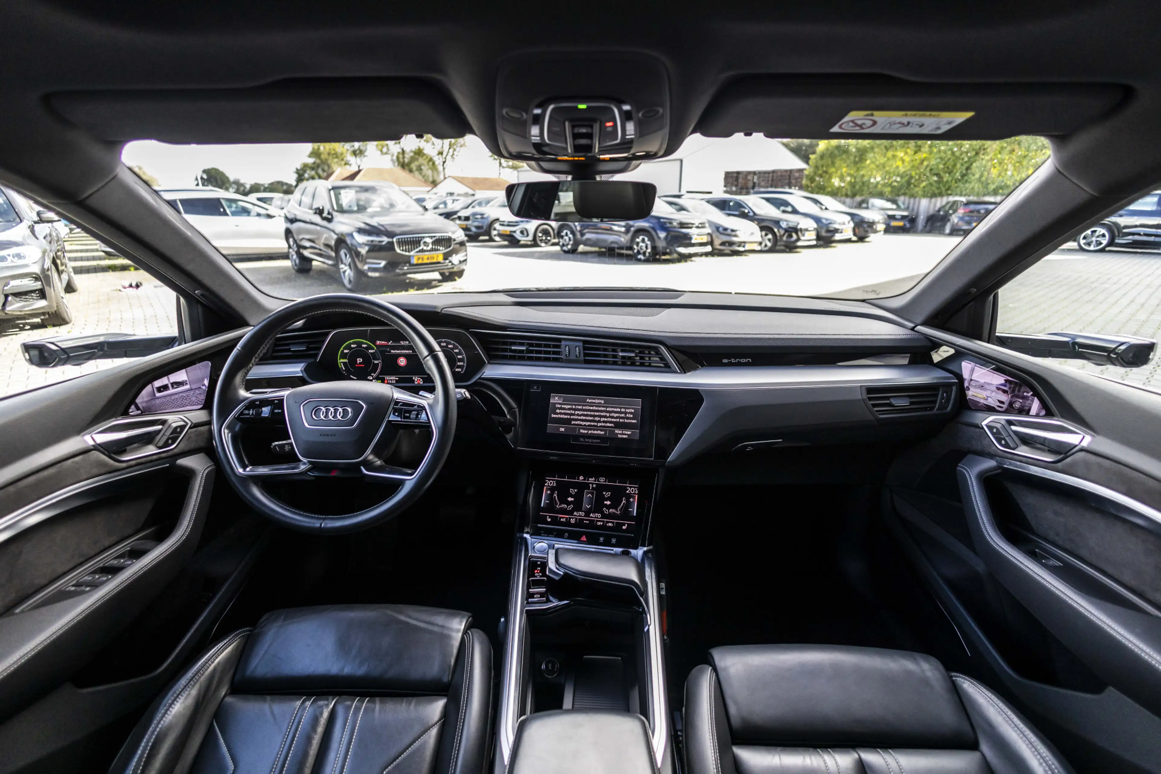 Audi e-tron e-tron 55 quattro advanced 95 kWh | SOH 91% | Pano — photo 6