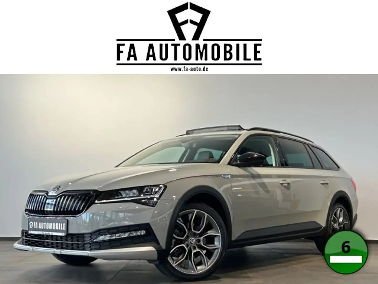 Skoda Superb Scout 4x4 Pano Matrix Kamera AHK Acc Gris - 1