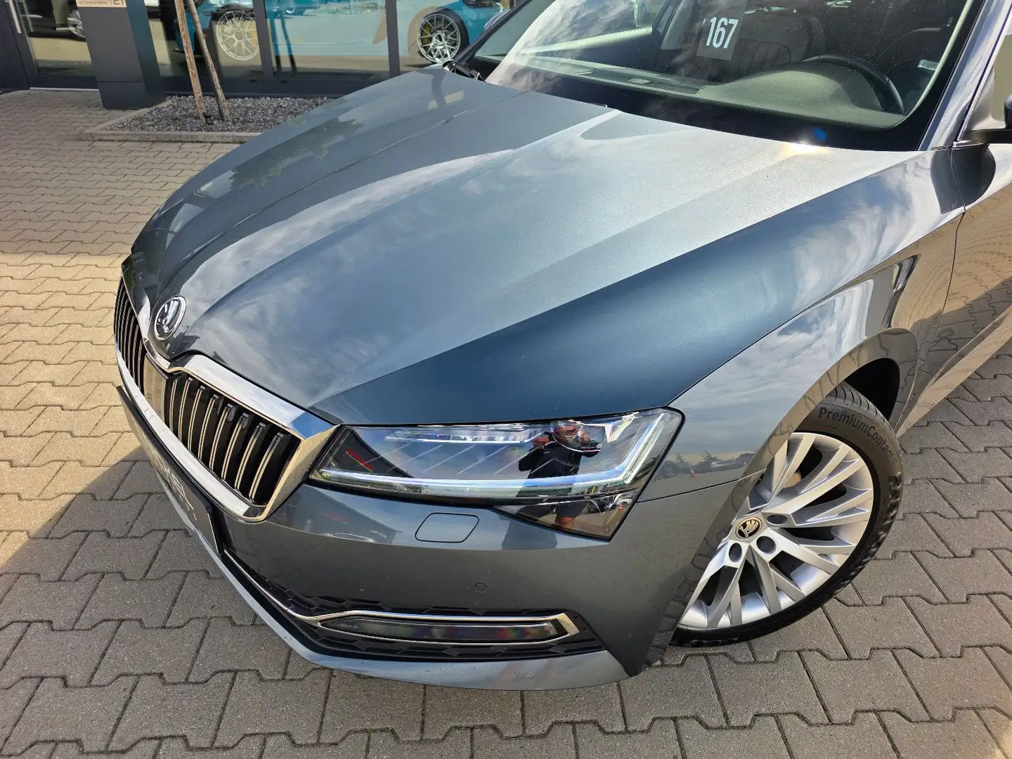 Skoda Superb Premium*Ahk*Kamera*Leder*Pano*Voll* Grau - 2
