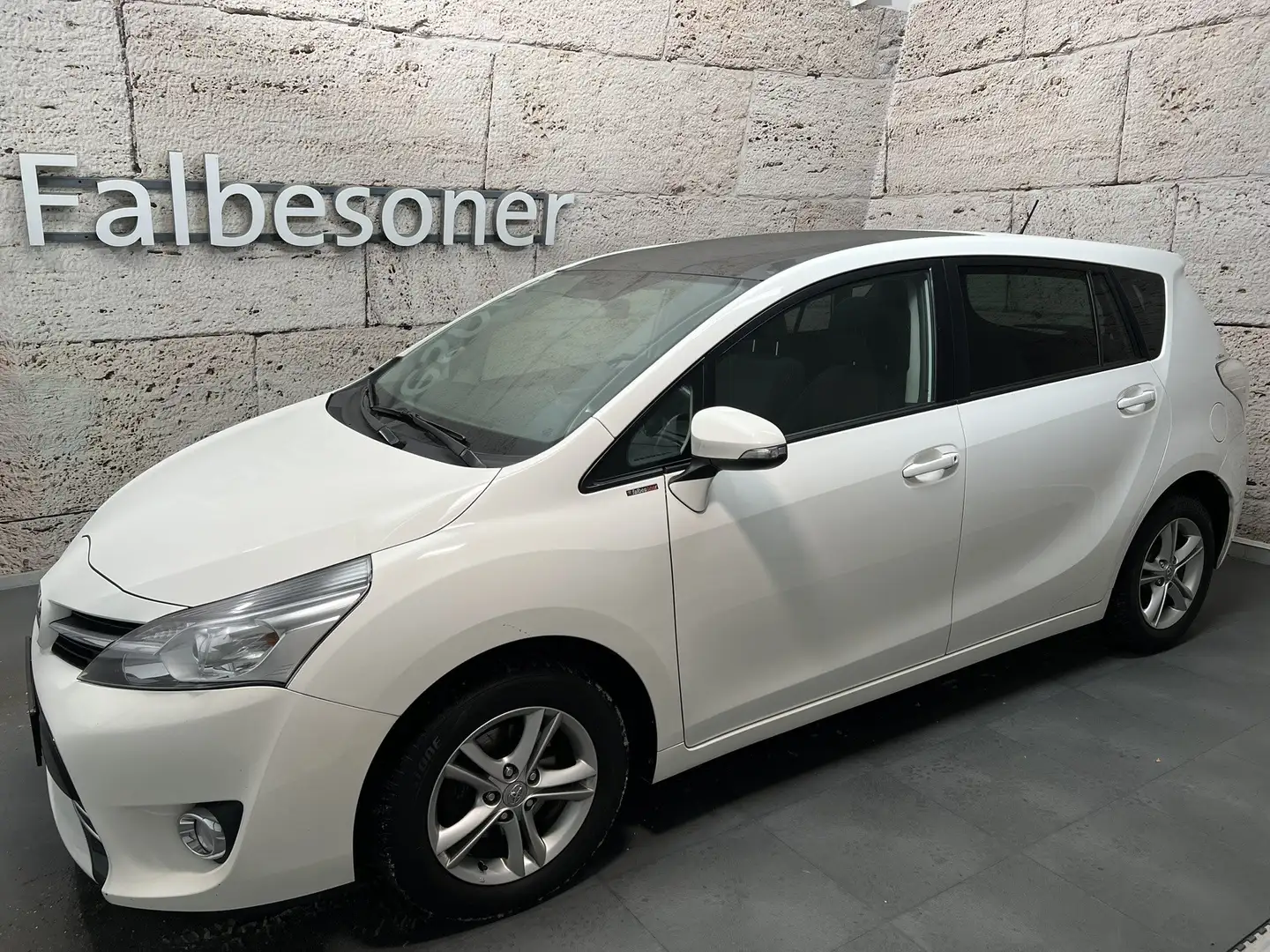 Toyota Verso 1,6 Benzin Active + Panoramadach Weiß - 2