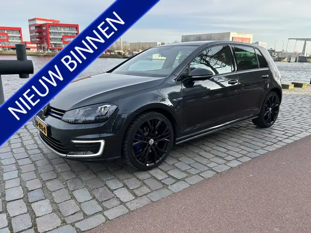 Volkswagen Golf GTE 1.4 TSI panorama dak airco/ecc leder