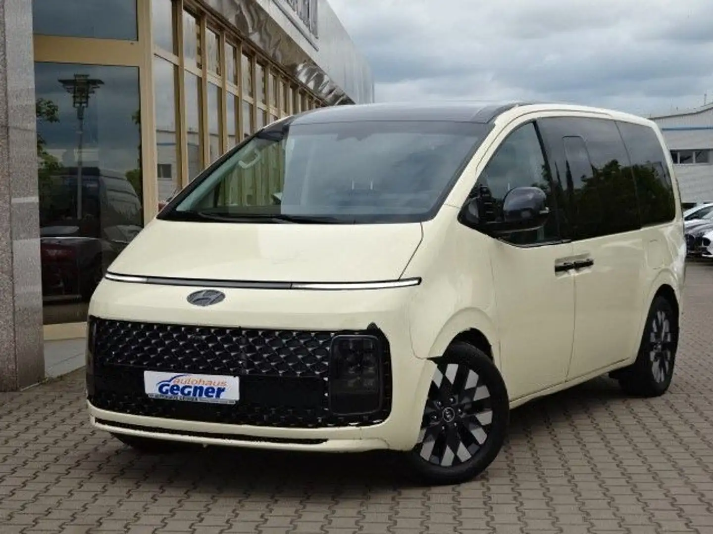 Hyundai STARIA 177PS Autm. Signature 4WD Navi Leder Taxi Gri - 2