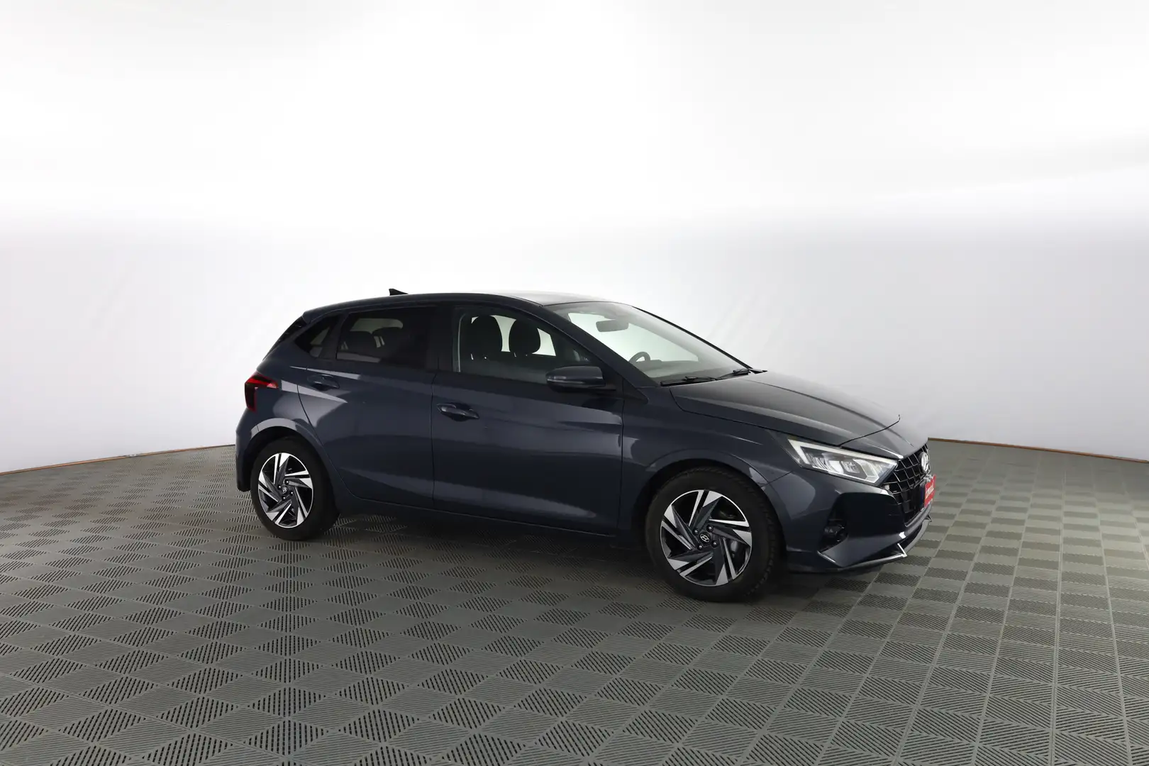 Hyundai i20 HYUNDAI i20 1.2 MPI MT ConnectLine Grau - 2