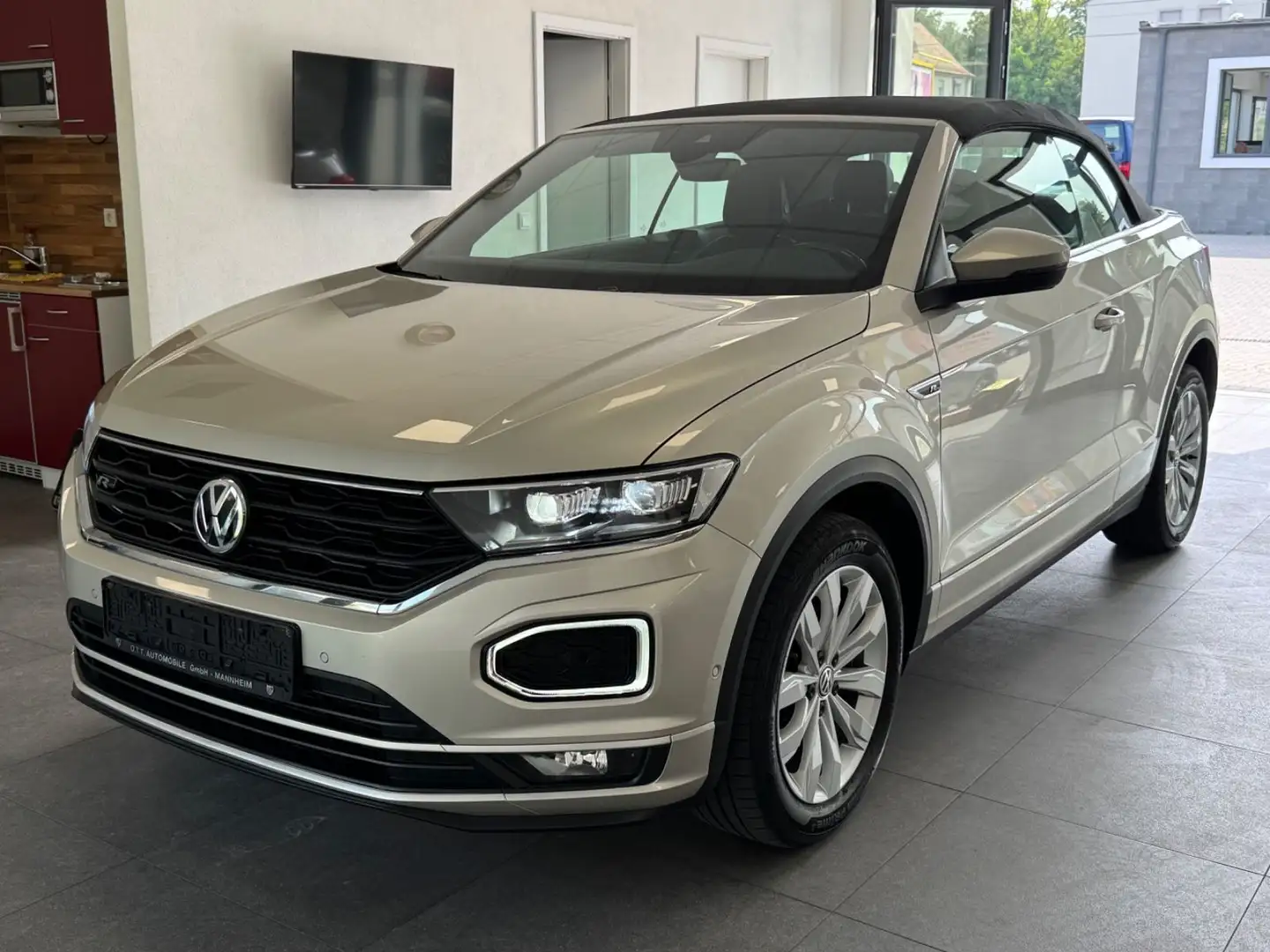 Volkswagen T-Roc 1.5 TSI Cabriolet-R-Line-Virtual Cockpit- Silber - 1