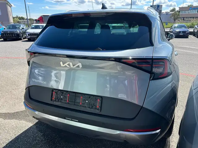 Kia Sportage view 3