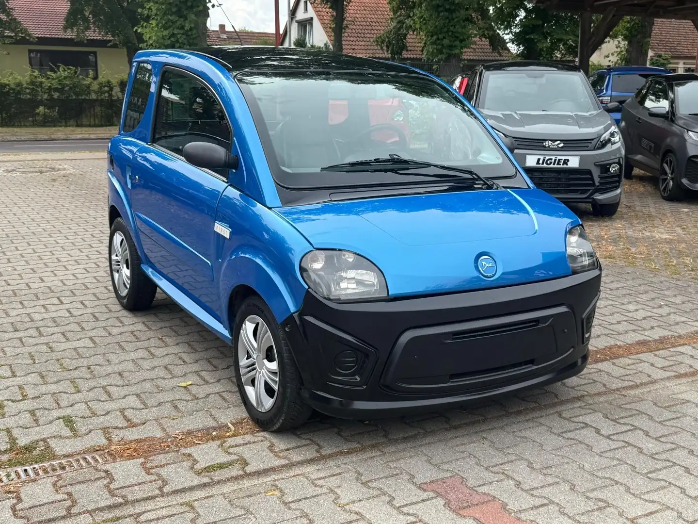 Microcar Due First Automatik  Mopedauto L6e 45 km/h Синій - 1