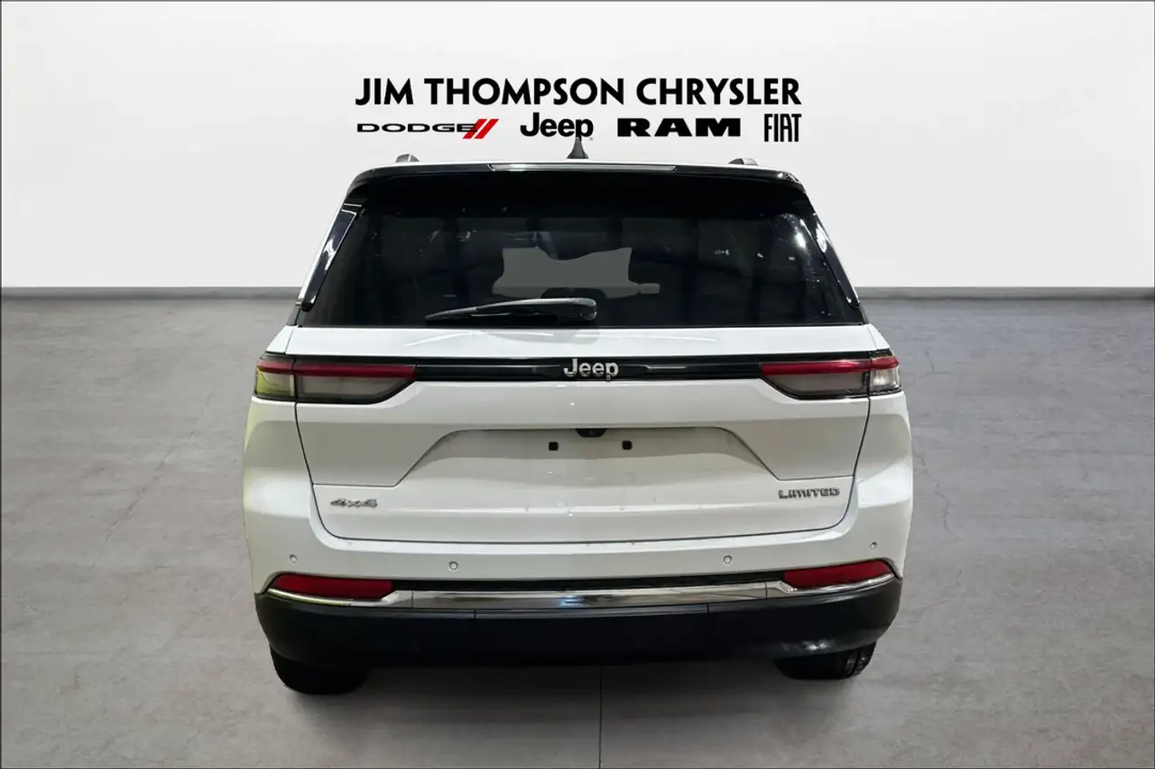Jeep Grand Cherokee снимка Jeep Grand Cherokee
