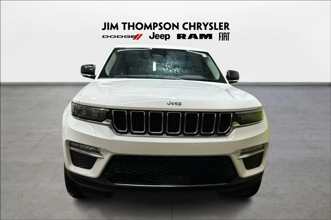 Jeep Grand Cherokee снимка Jeep Grand Cherokee