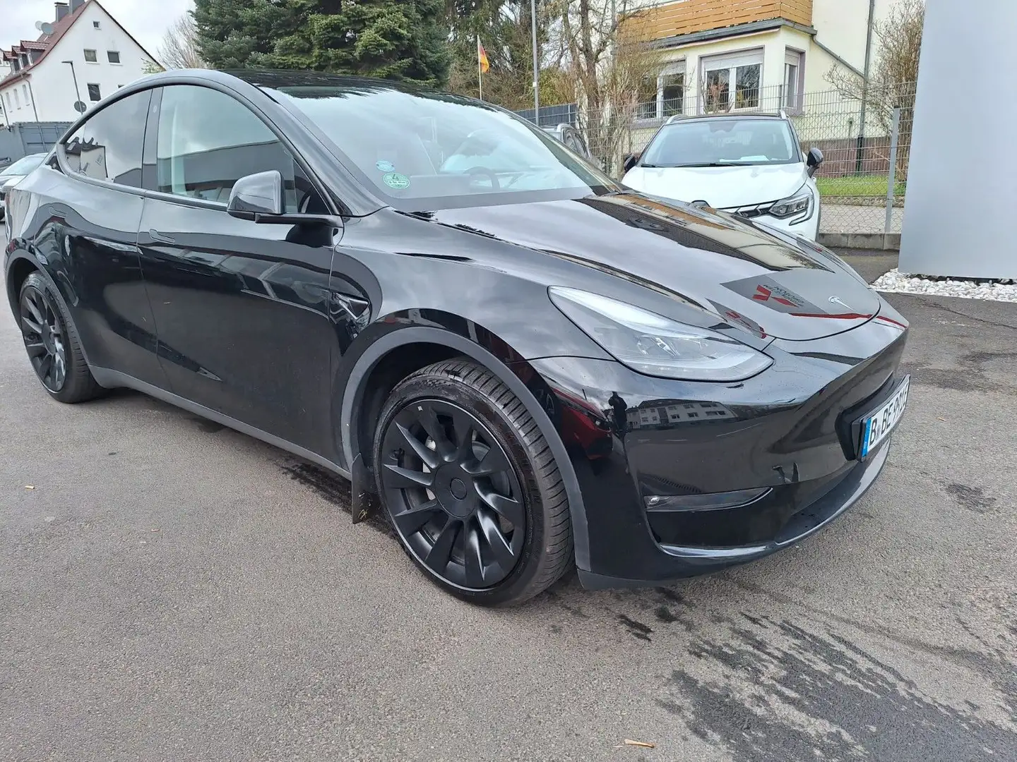 Tesla Model Y AWD Longe Range+ Boost Mode Fekete - 2