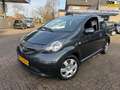 Toyota Aygo 1.0-12V + AUTOMAAT *NAP*NW. APK*ELEKTR. RAMEN*STUU Gris - thumbnail 1