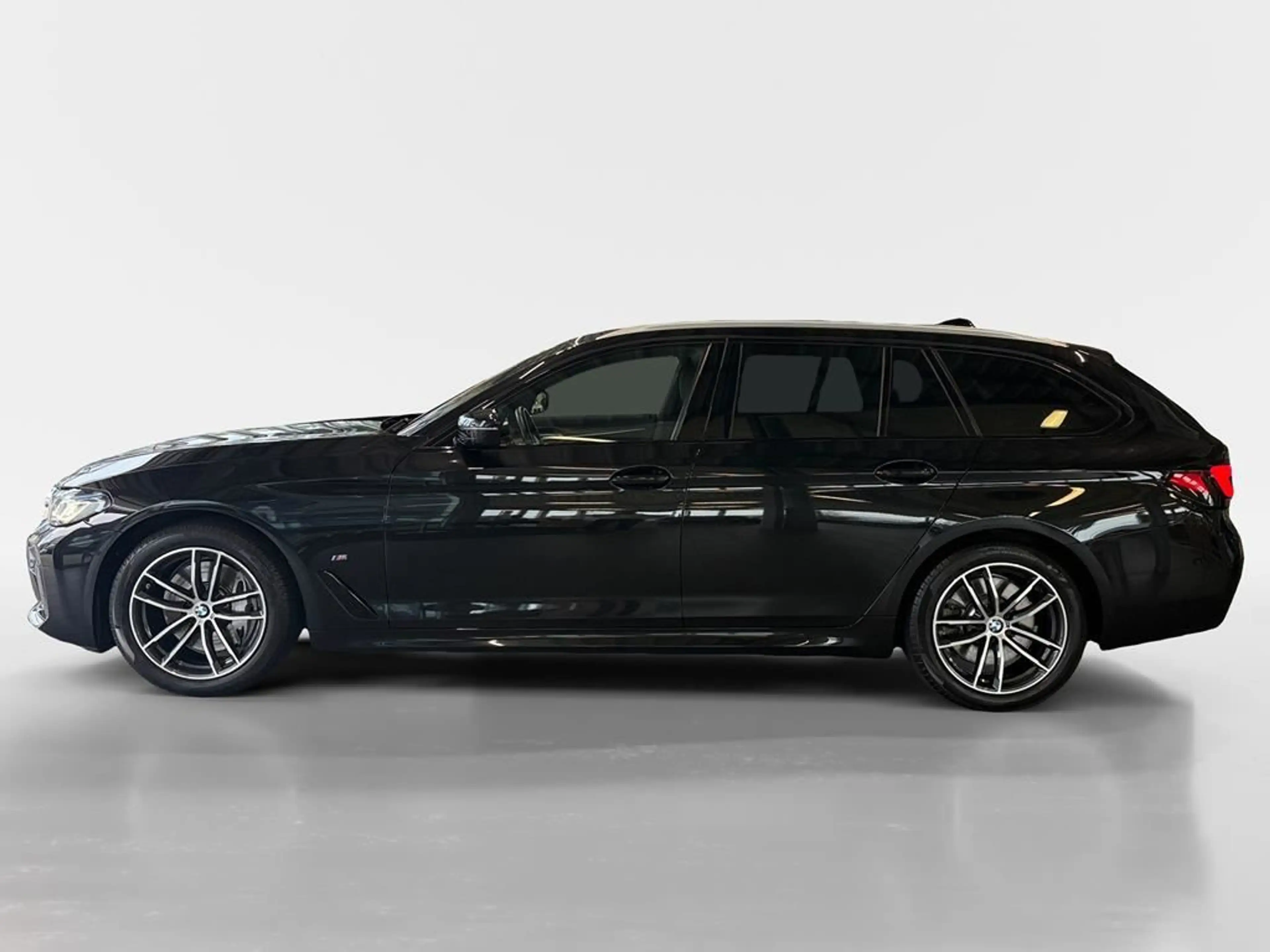 BMW 540 M Sport — photo 6