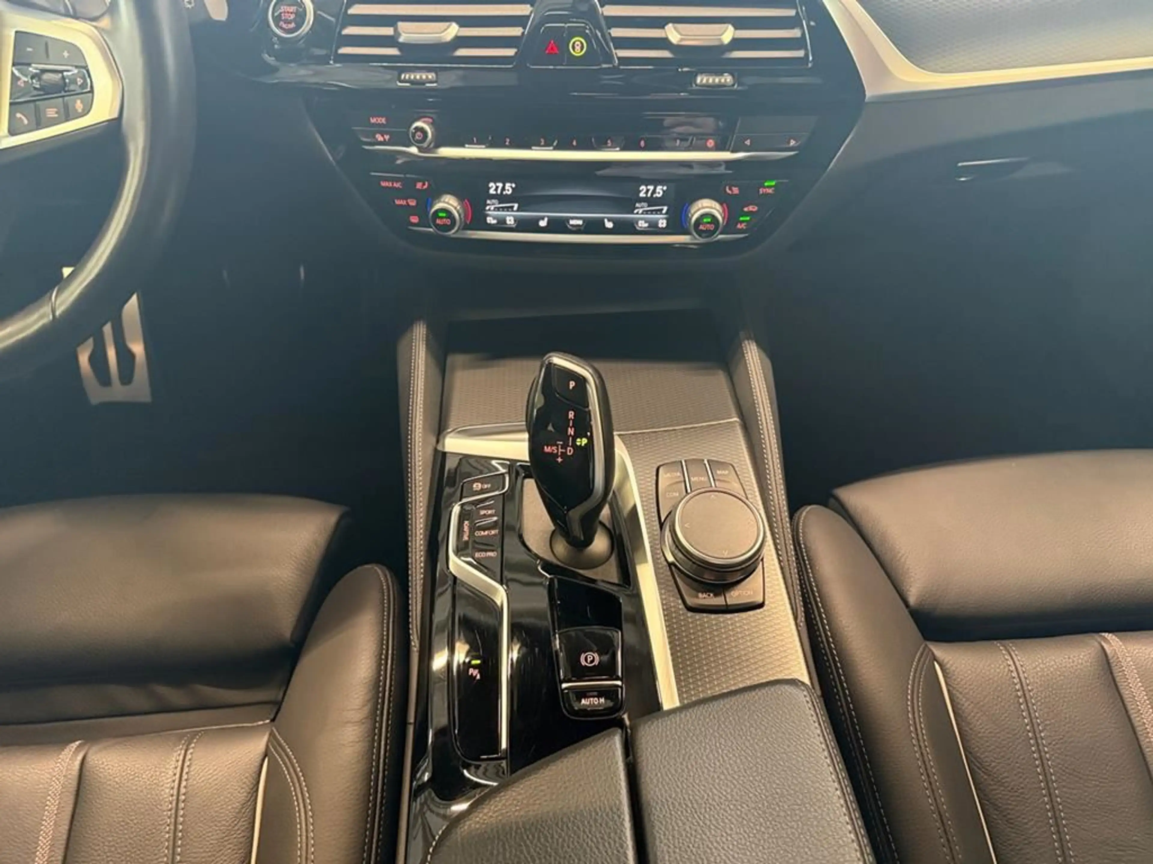 BMW 540 M Sport — photo 12