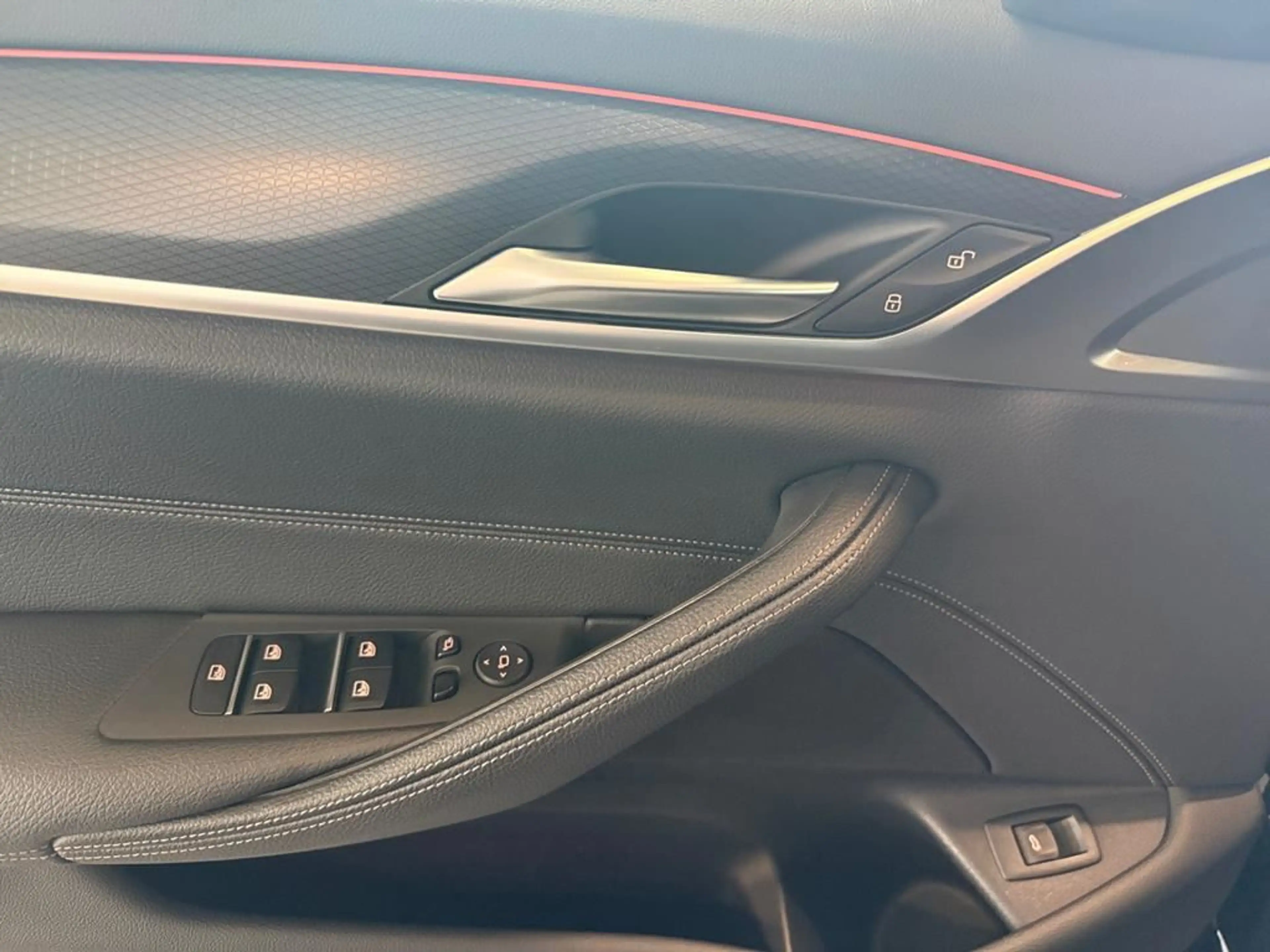 BMW 540 M Sport — photo 10
