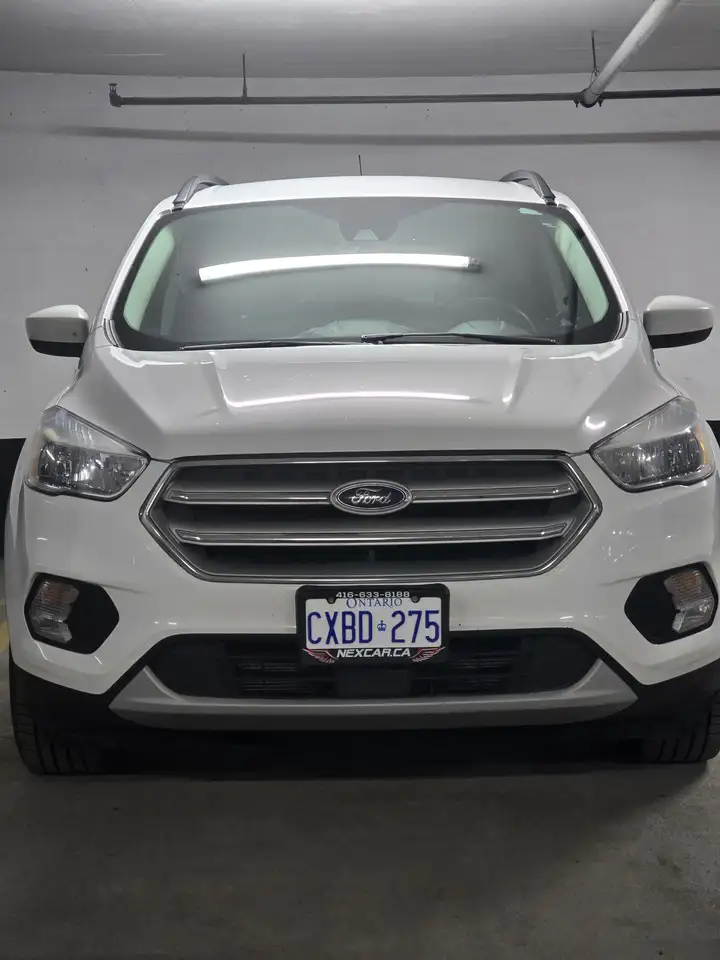 Ford Escape снимка Ford Escape