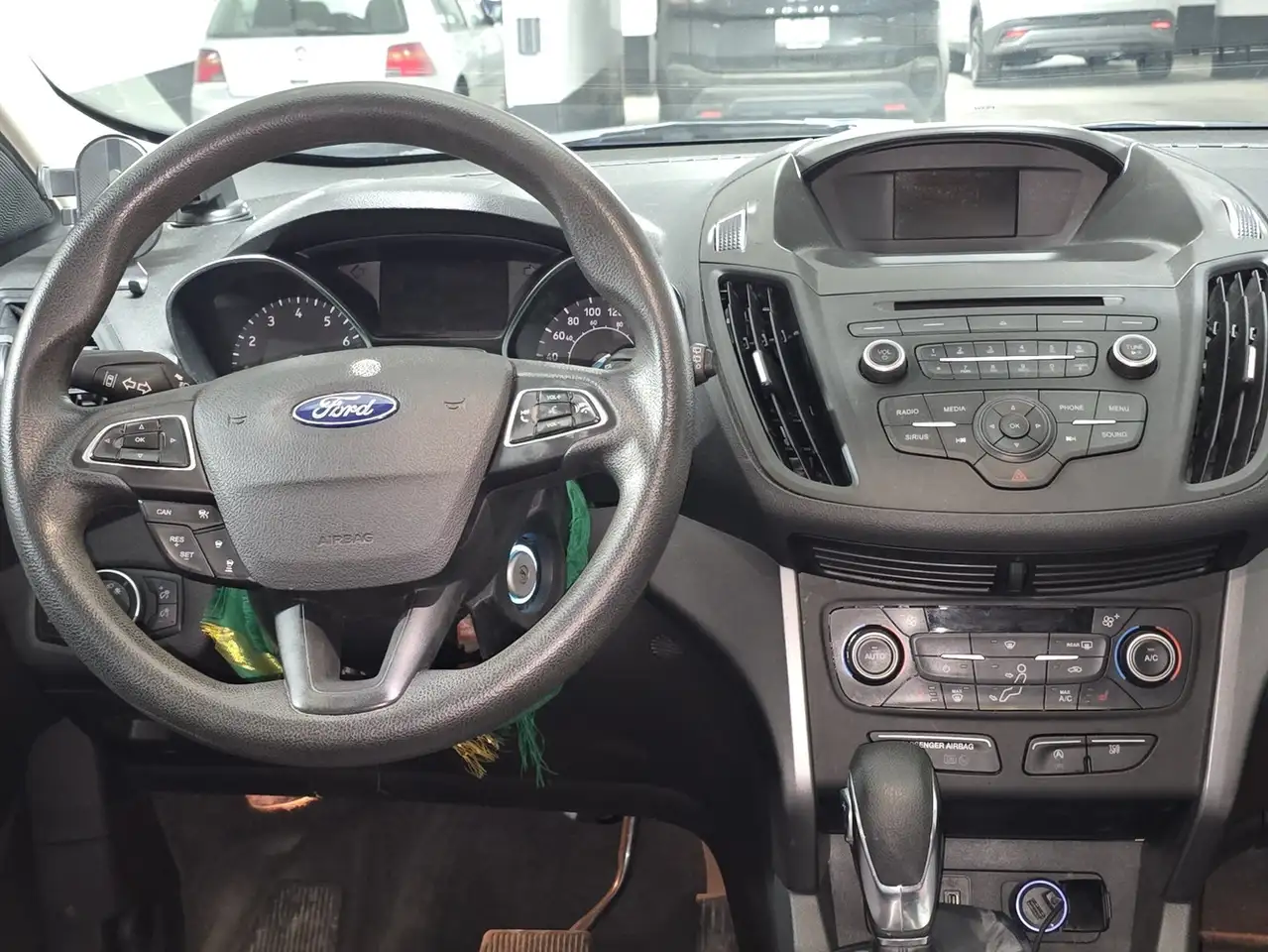 Ford Escape снимка Ford Escape
