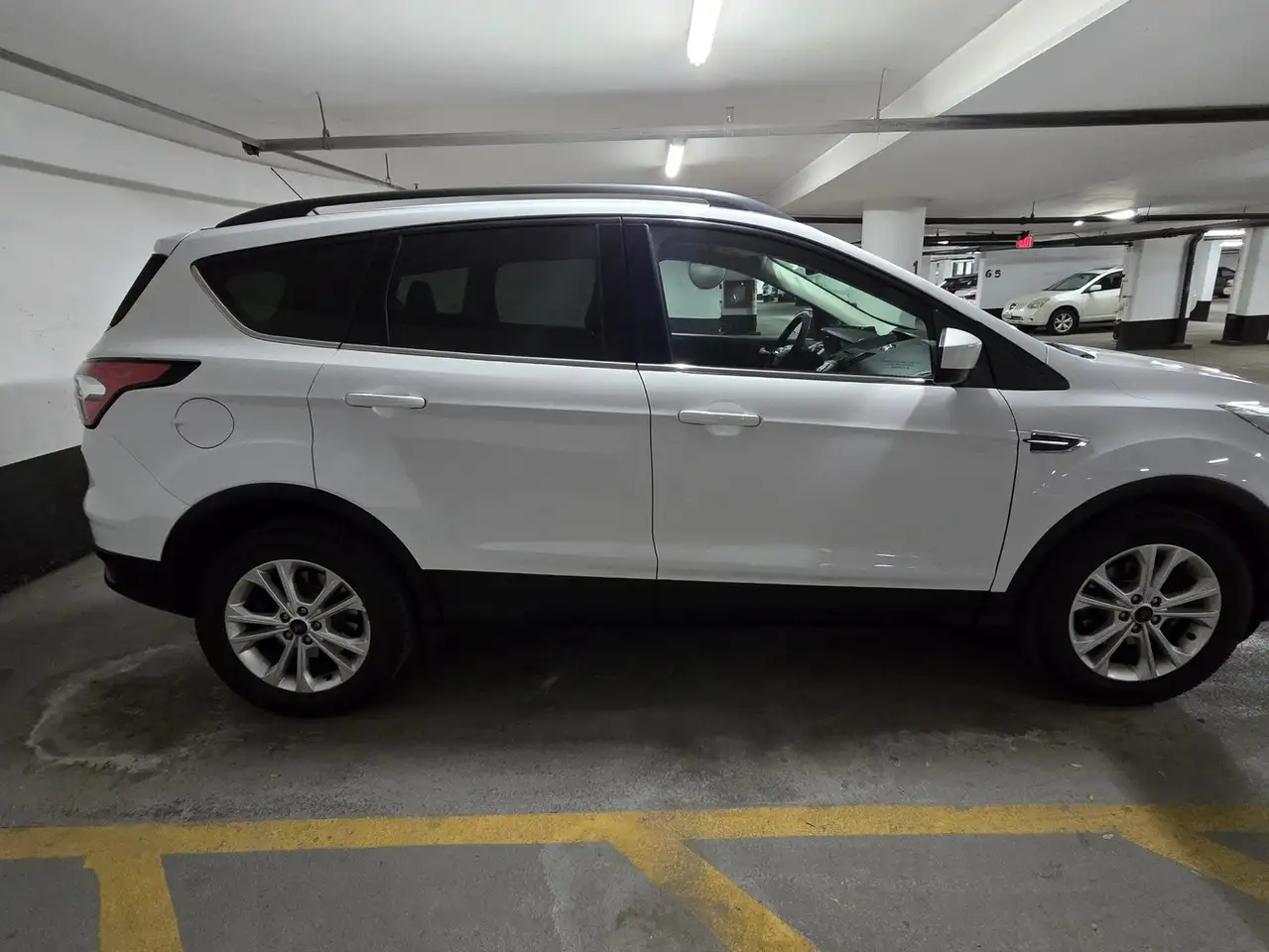 Ford Escape снимка Ford Escape