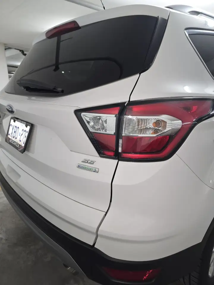 Ford Escape снимка Ford Escape