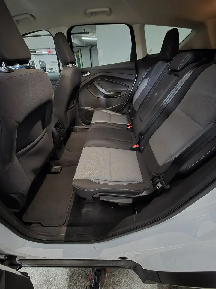 Ford Escape снимка Ford Escape