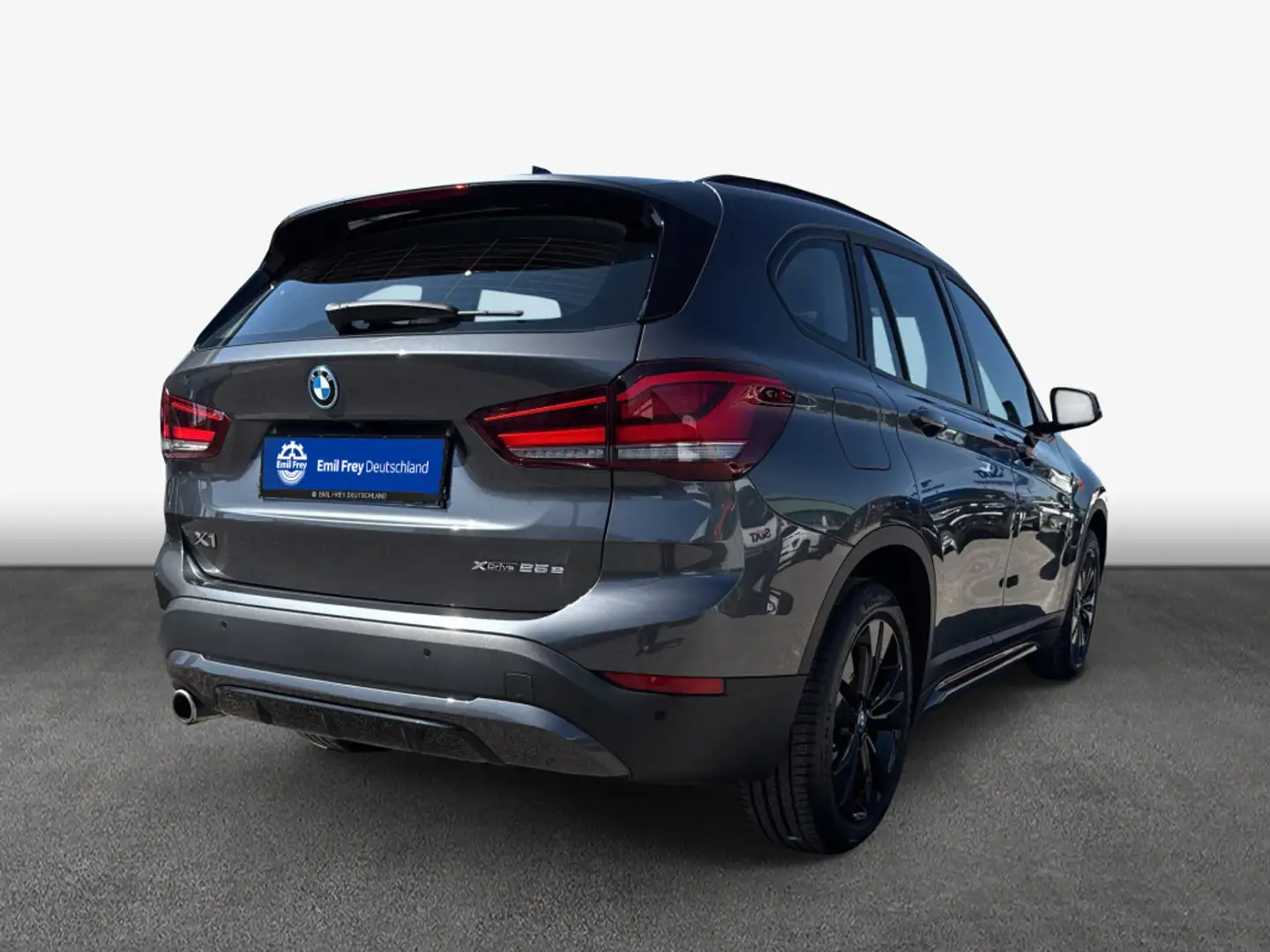 BMW X1 xDrive25e Sport Line *SHZ*PDC*RFK* Gris - 2