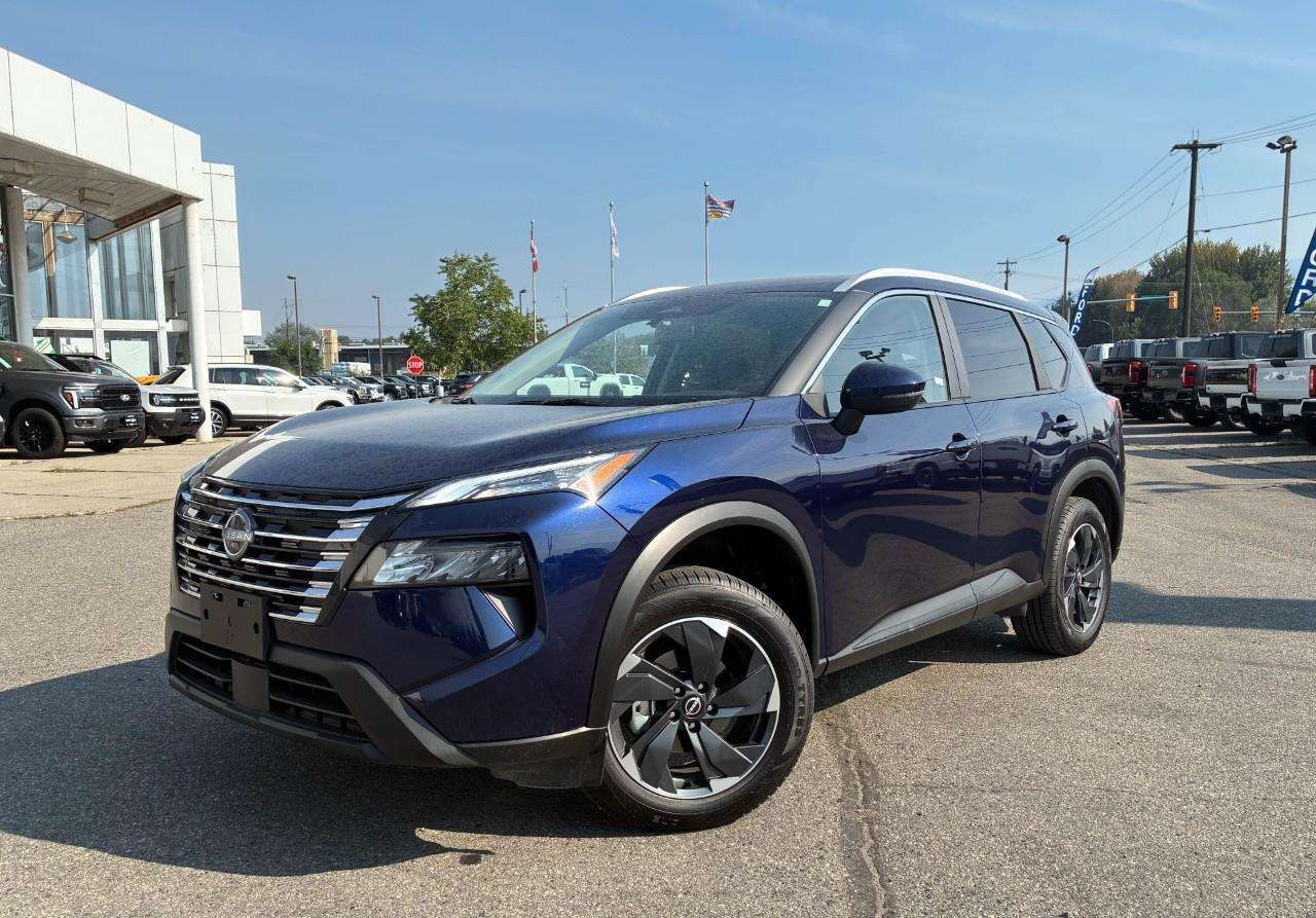 2025 Nissan Rogue SV Moonroof
