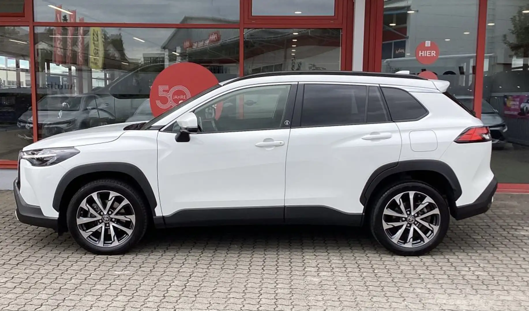 Toyota Corolla Cross Hybrid 2.0 VVT-i Team Deutschland Weiß - 2