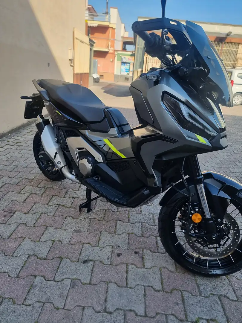 Honda X-ADV 750 - 2