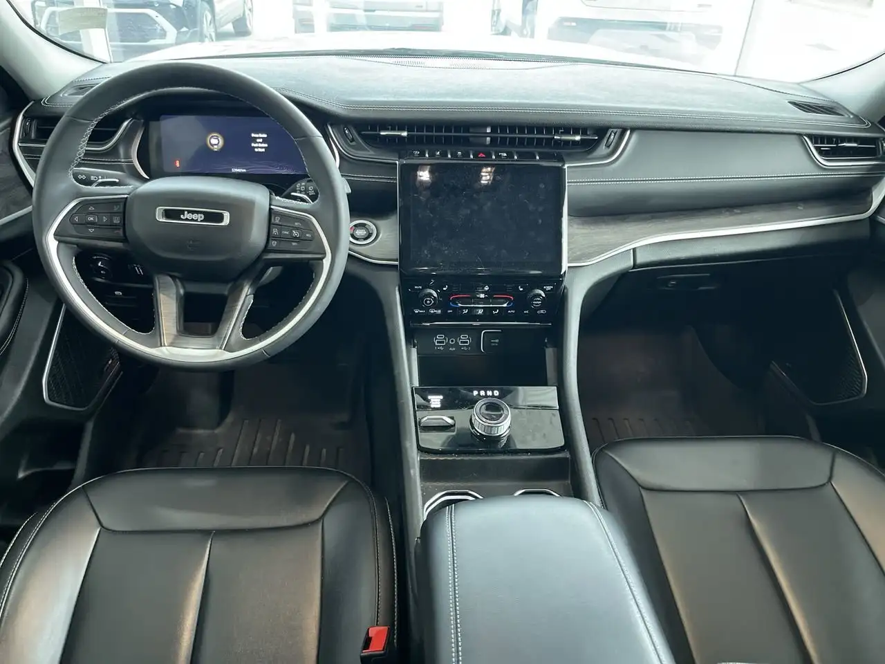 Jeep Grand Cherokee photo Jeep Grand Cherokee