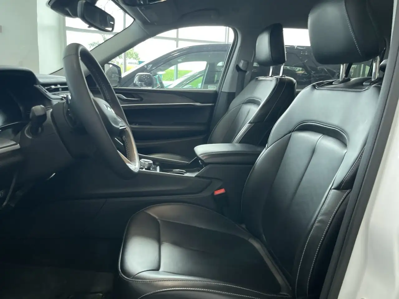 Jeep Grand Cherokee photo Jeep Grand Cherokee