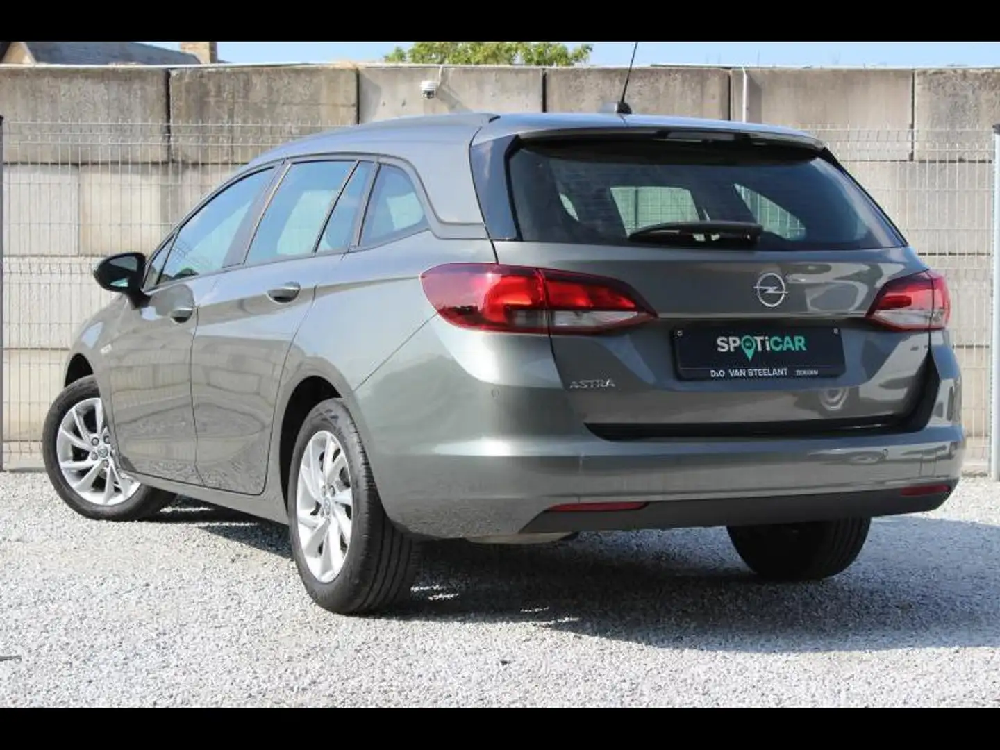 Opel Astra Sports Tourer -GPS-AIRCO-P.SENS V+A- Grau - 2