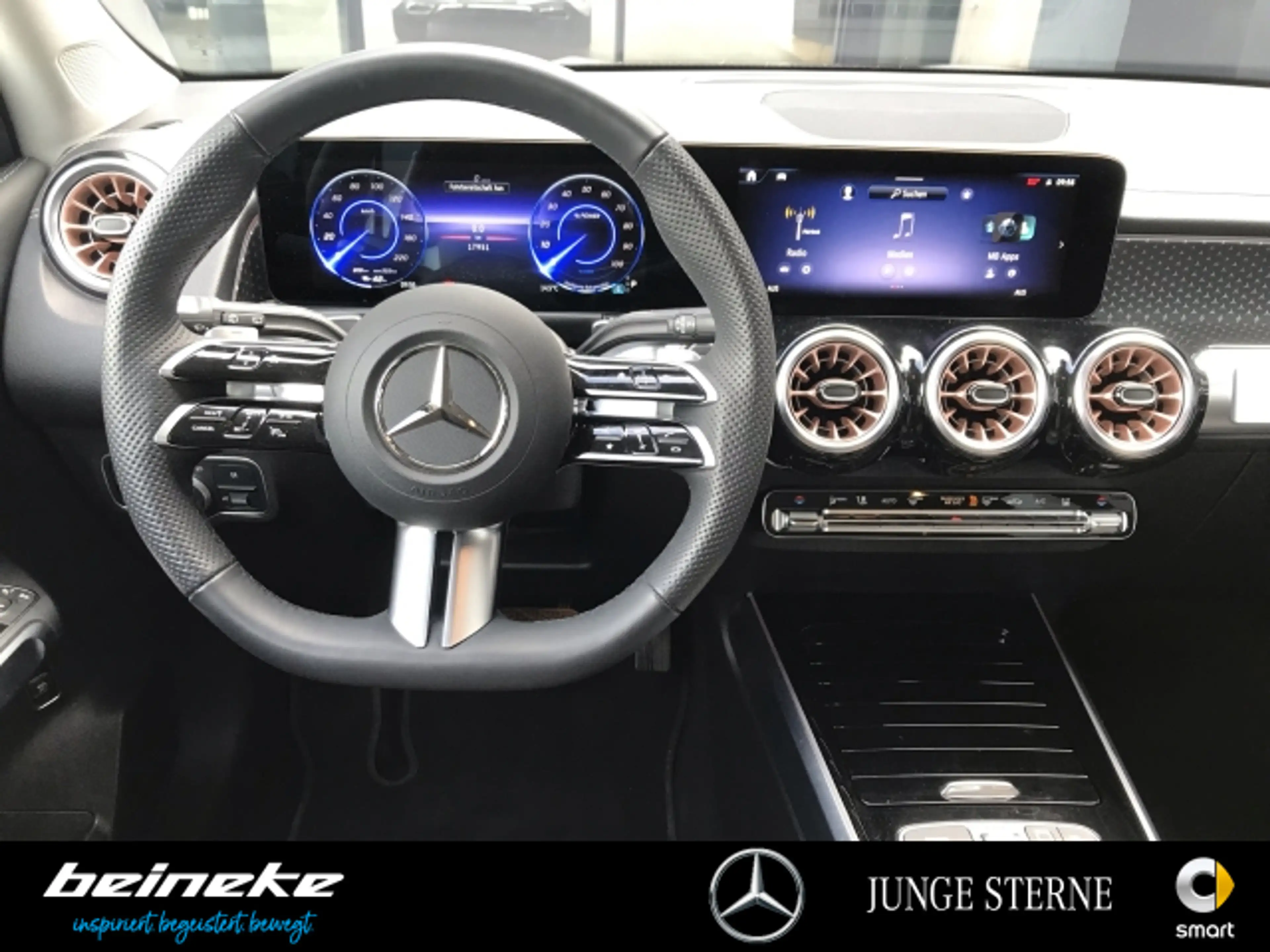Mercedes-Benz EQB 300 EQB 300 4M Electric Art Advanced plus Winterp. — photo 9