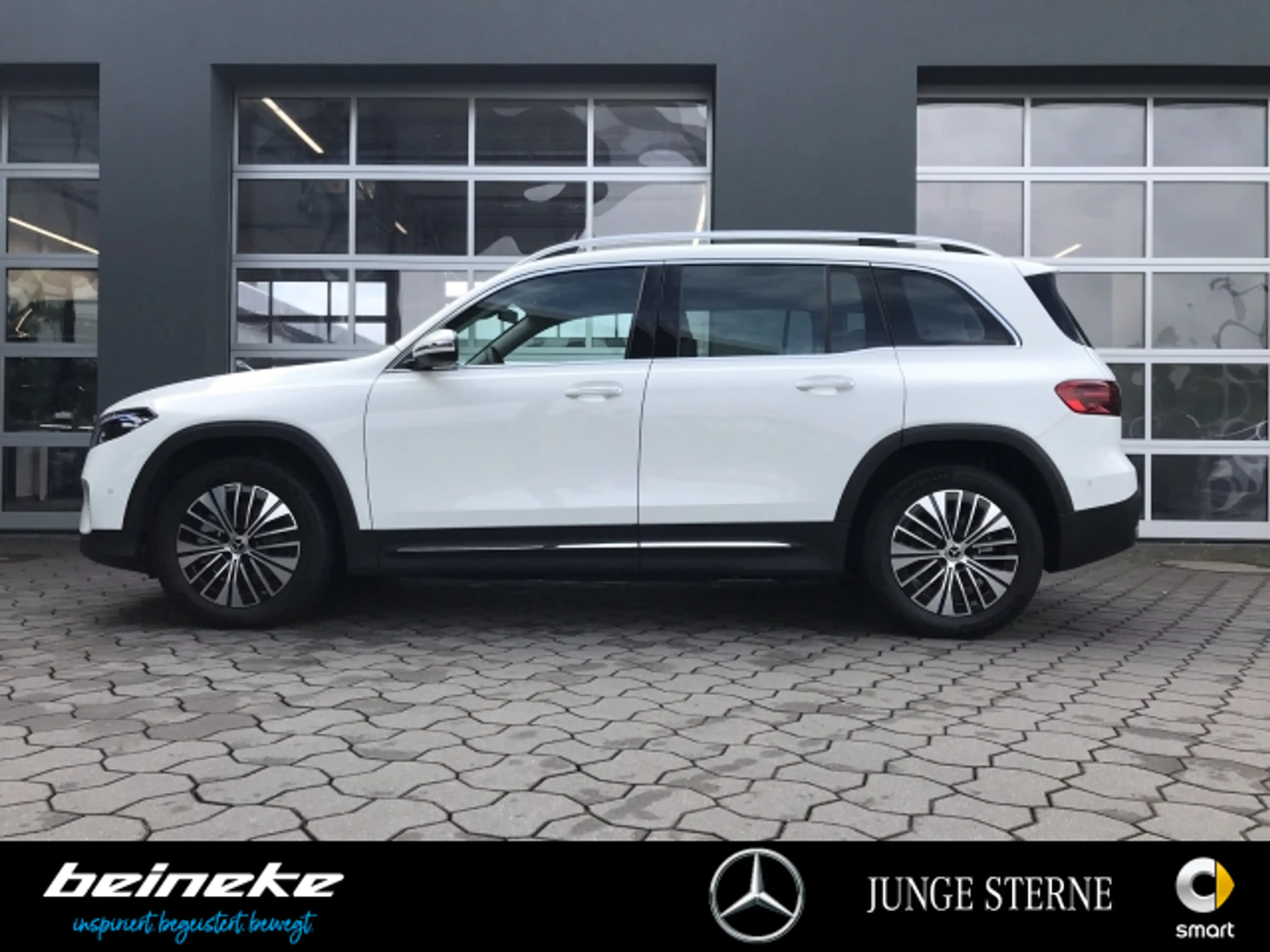Mercedes-Benz EQB 300 EQB 300 4M Electric Art Advanced plus Winterp. — photo 3