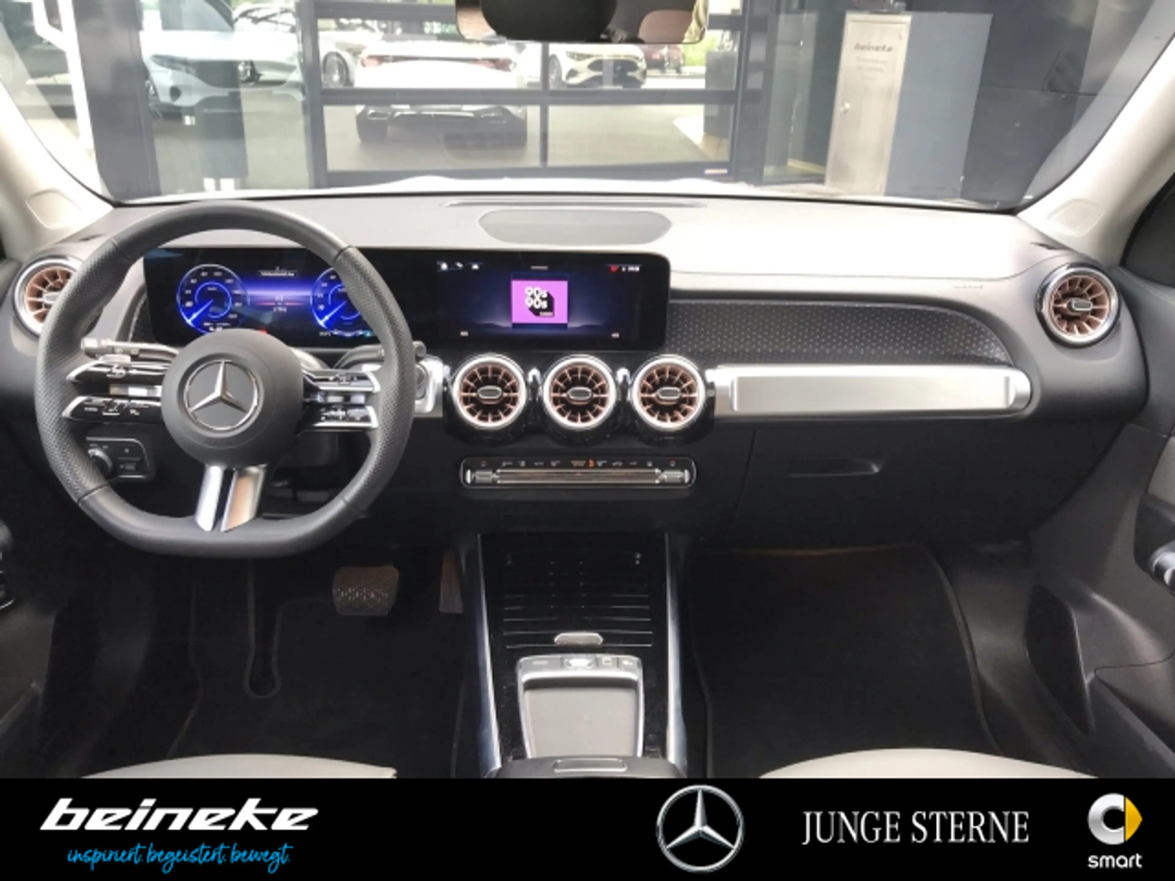 Mercedes-Benz EQB 300 EQB 300 4M Electric Art Advanced plus Winterp. — photo 8