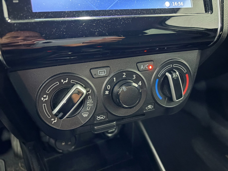Suzuki Swift 1.2 Style Smart Hybrid Automaat / Airco / Navi / A — photo 13