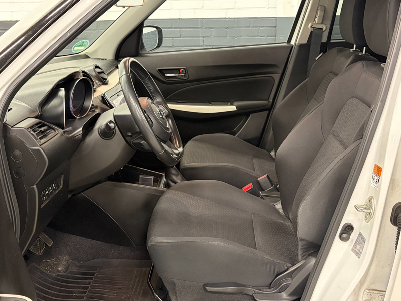 Suzuki Swift 1.2 Style Smart Hybrid Automaat / Airco / Navi / A — photo 8