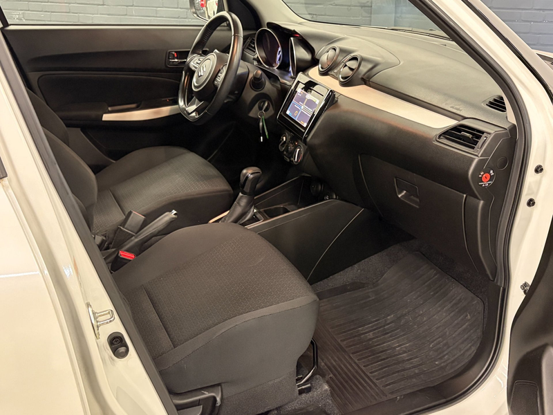 Suzuki Swift 1.2 Style Smart Hybrid Automaat / Airco / Navi / A — photo 19
