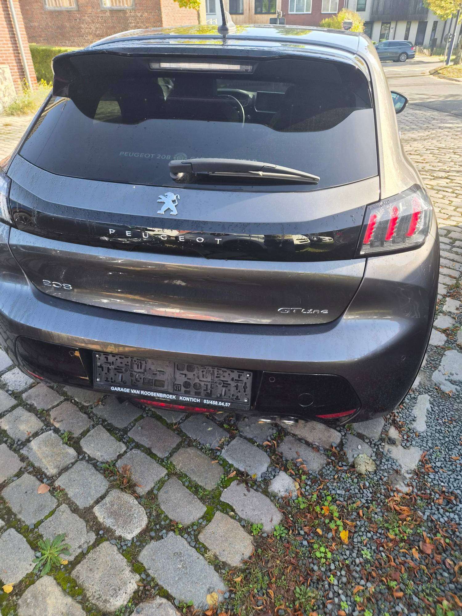 Peugeot 208
