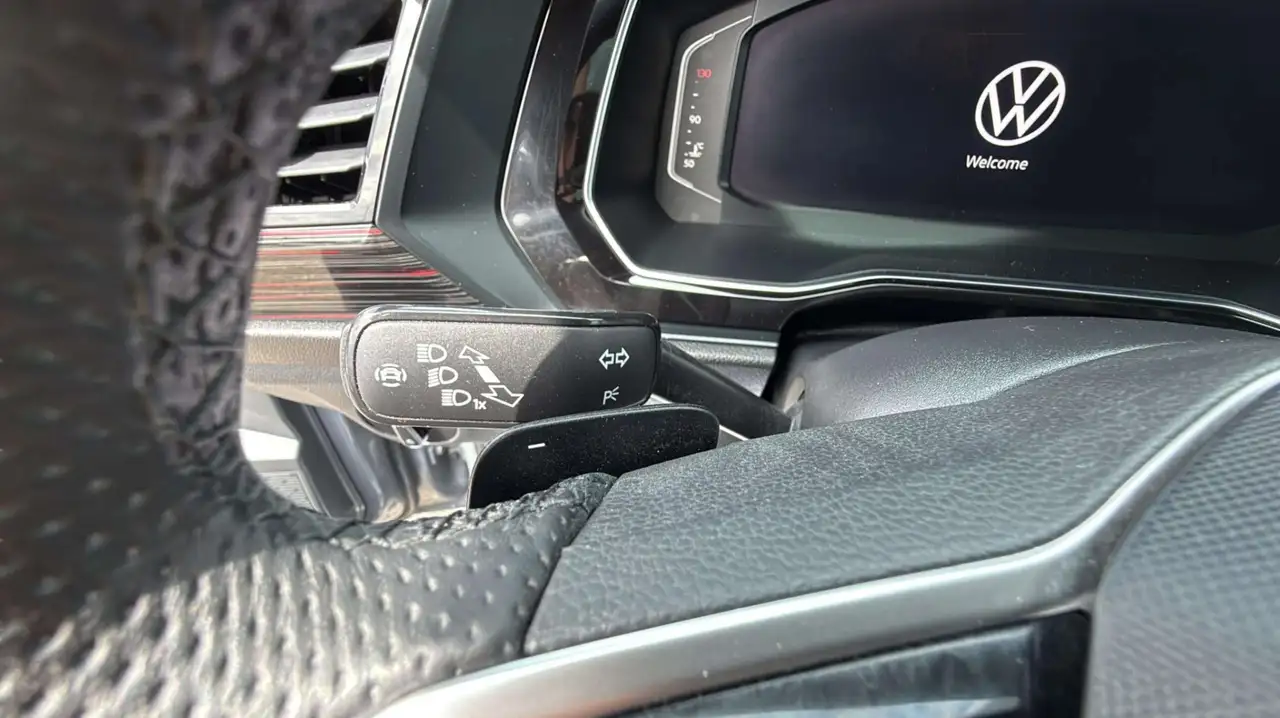 Volkswagen Jetta снимка Volkswagen Jetta